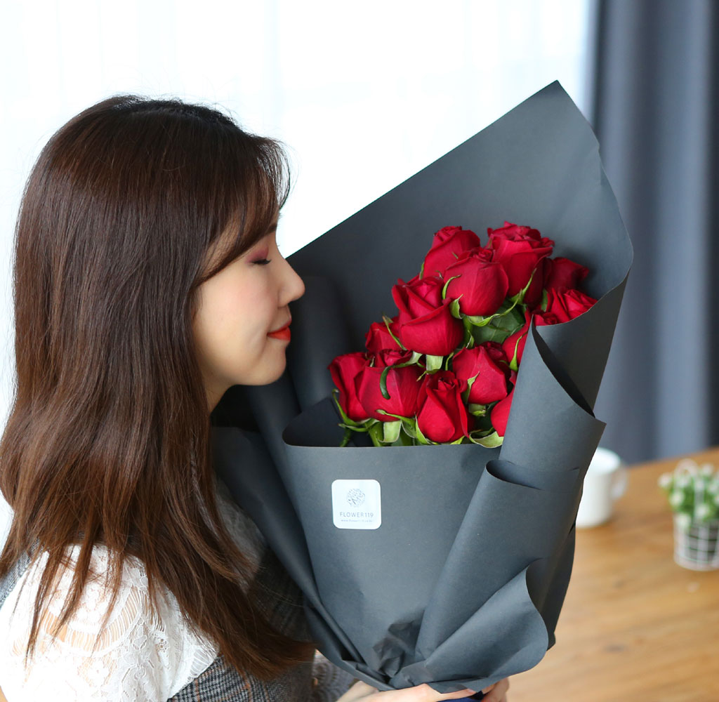{서울수도권, 광역시} Yes it is 그 입술에 입맞춤하고파