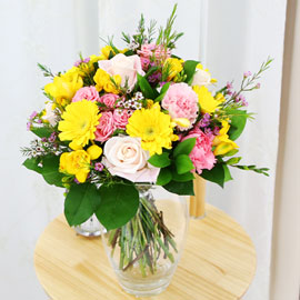 [전국배송/ fourseasons flower /계절꽃사용] 따스한 햇살 아래 꽃배달