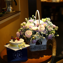 [서울/수도권배송]Flowers & Cake - 축복된 당신의 생일(계절소재변경) 꽃배달