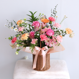 Morning Light Basket 꽃배달