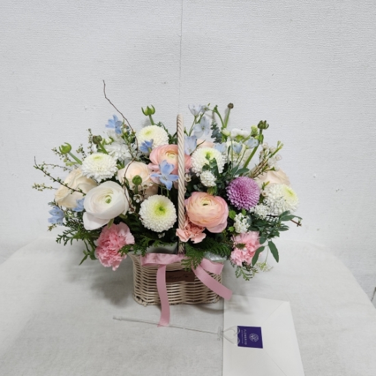 Spring loves - 봄의 왈츠축하의 마음을 담아 꽃배달