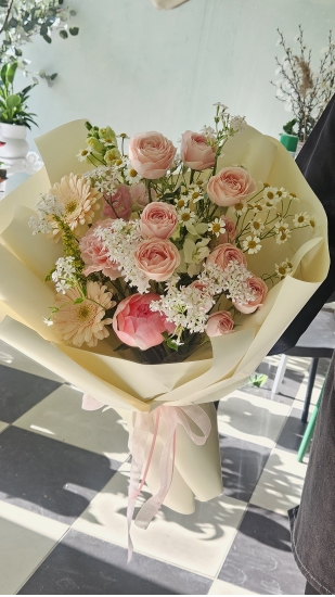 용인 예쁜 꽃다발 여자친구 결혼기념일 축하 인사이동 선물 꽃배달